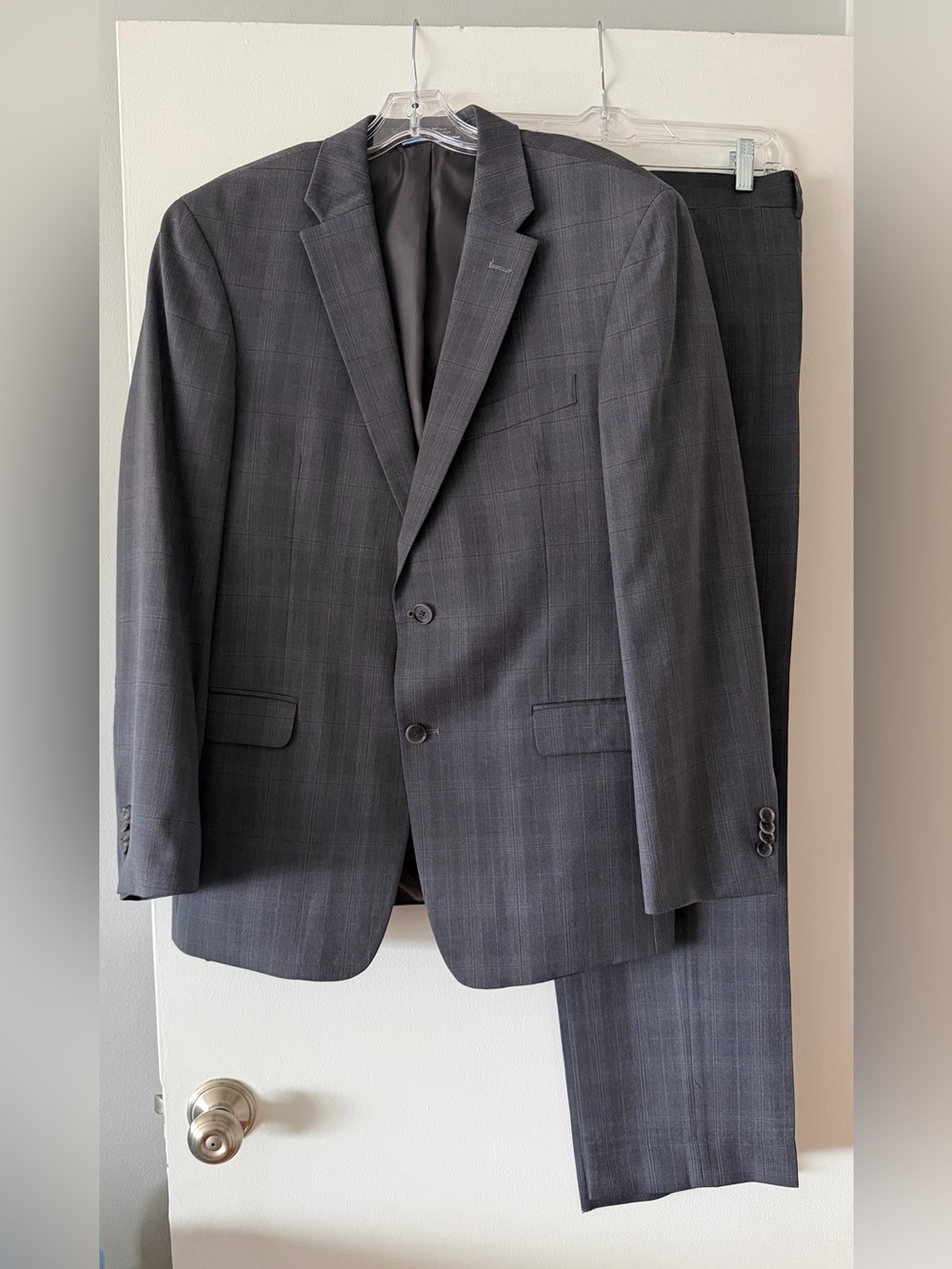 Tommy Hilfiger Gray Plaid 2-Piece Suit 100% Wool Blazer Trousers 34 R